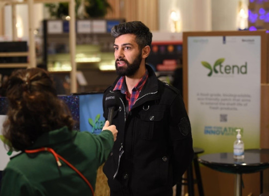 Naji Beyrouthy, co-founder and CEO presenting their start-up at a trade fair